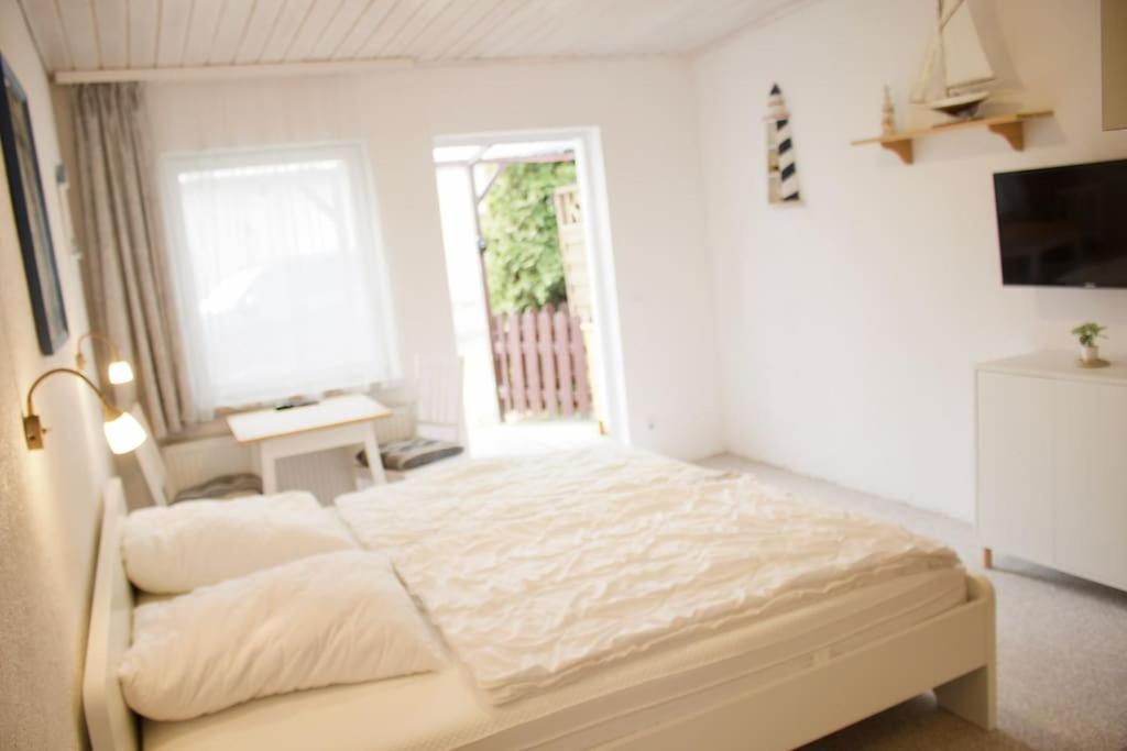 Schoener Gartenbungalow Sellin  Exterior photo